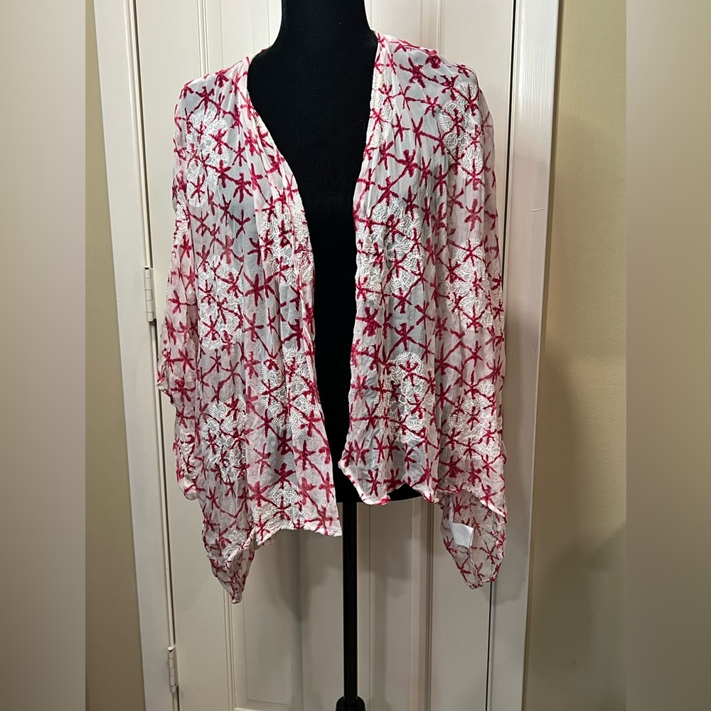 Fifteen Twenty White and Red Floral Lace Kimono